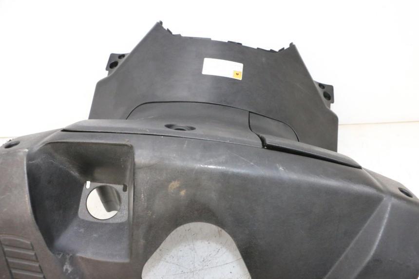 photo de INNER APRON YAMAHA XMAX X-MAX 125 (2006 - 2009) - Product overview