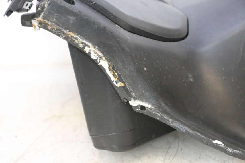 photo de INNER FAIRING YAMAHA X-MAX XMAX 125 (2010 - 2013) - Technical close-up