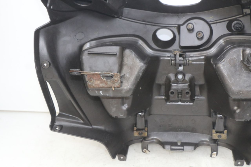 photo de INNER APRON PIAGGIO X9 EVOLUTION 125 (2003 - 2007) - Zoom on usage condition