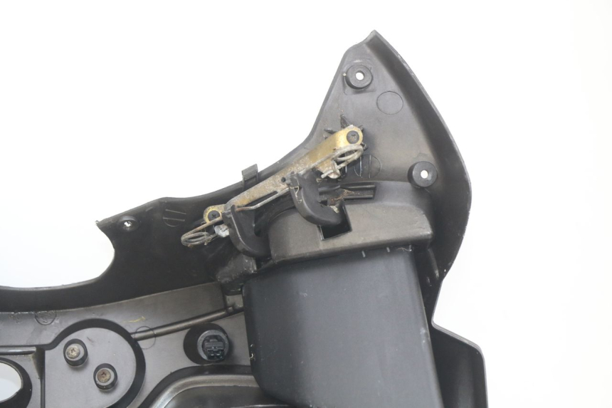 photo de INNER APRON PIAGGIO X9 EVOLUTION 125 (2003 - 2007) - Technical close-up