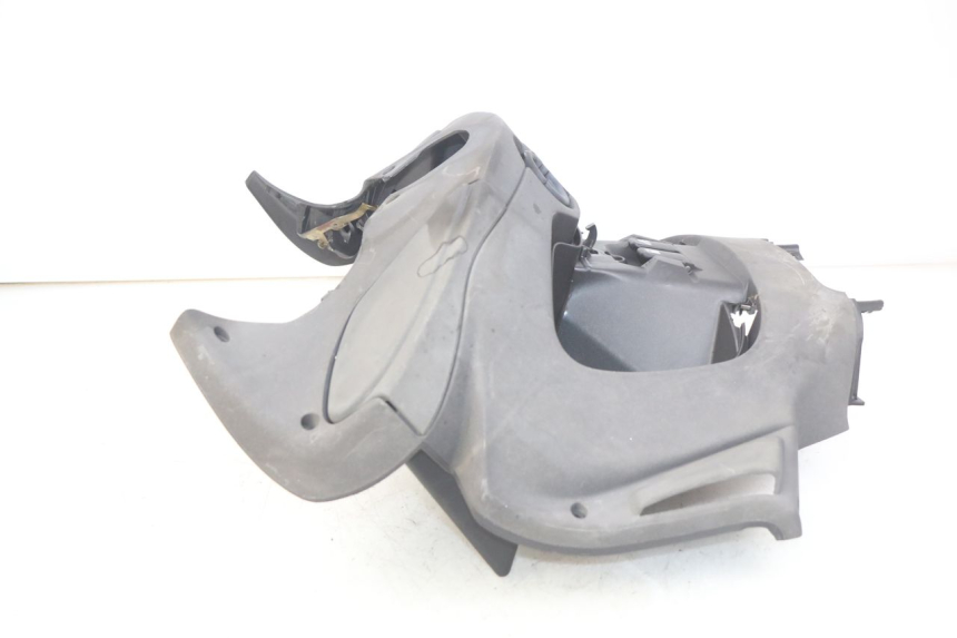 photo de INNER APRON PIAGGIO X9 125 (2000 - 2003) - Distinctive features
