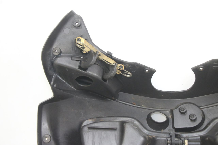 photo de INNER APRON PIAGGIO X9 125 (2000 - 2003) - Zoom on usage condition