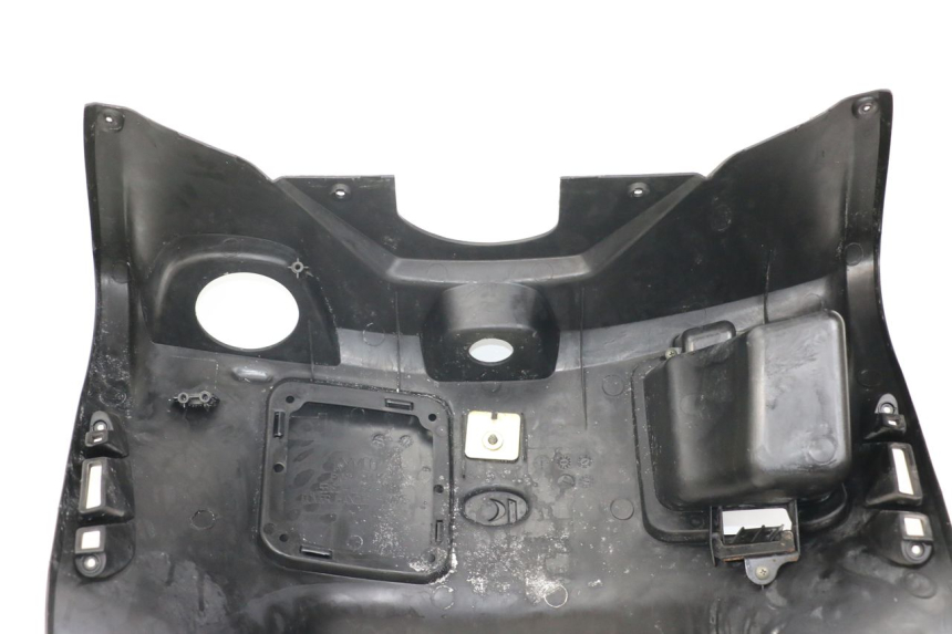 photo de INNER LEGSHIELD KYMCO XCITING 250 (2006 - 2009) - Technical close-up
