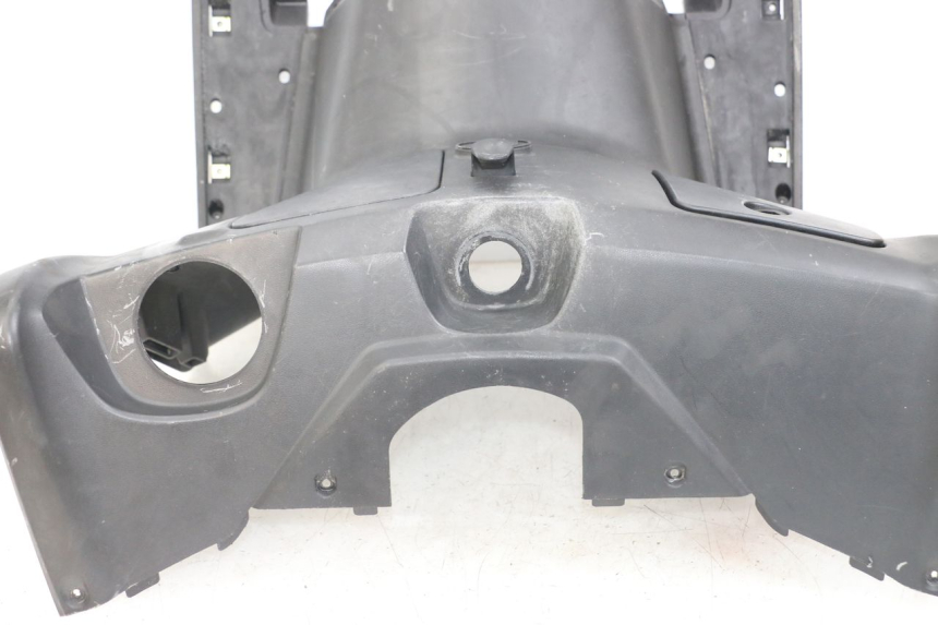 photo de INNER LEGSHIELD KYMCO XCITING 250 (2006 - 2009) - Surface and material condition