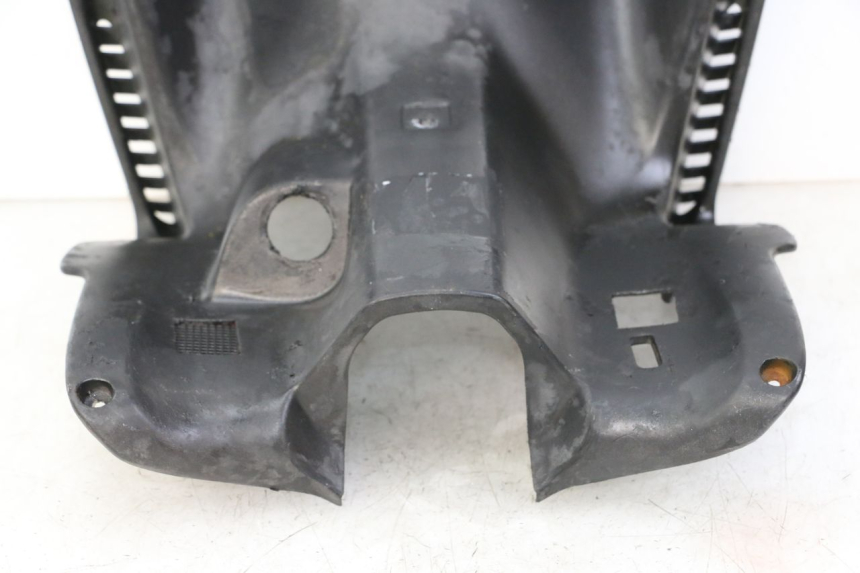 photo de INNER LEGSHIELD YAMAHA AEROX 50 (1997 - 2006) - Distinctive features