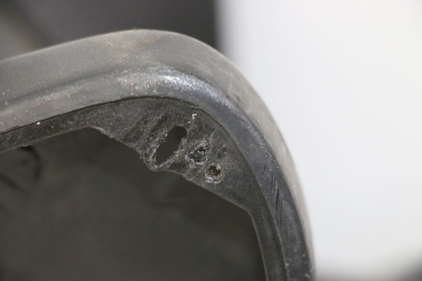 photo de INNER LEGSHIELD YAMAHA AEROX 50 (1997 - 2006) - Fixing points details