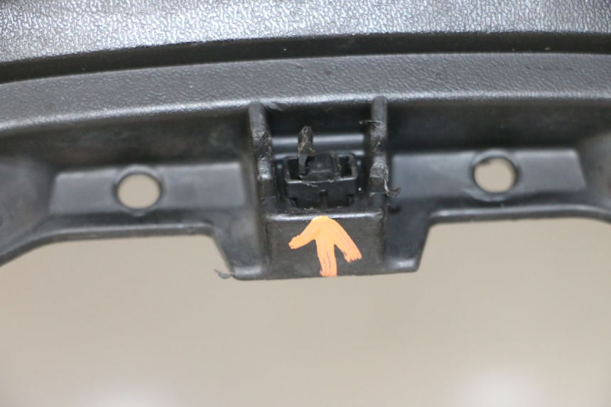 photo de INNER LEGSHIELD YAMAHA X-MAX XMAX ABS 250 (2010 - 2014) - Alternative angle