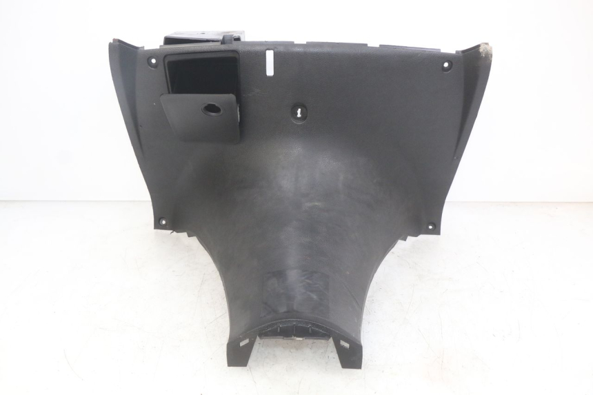 photo de INNER FAIRING YAMAHA YP MAJESTY 125 (2007 - 2010) - Fixing points details