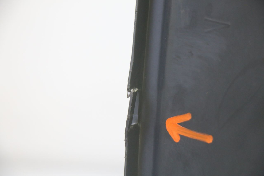 photo de INNER LEGSHIELD YAMAHA YP MAJESTY 125 (2002 - 2006) - Markings and original references