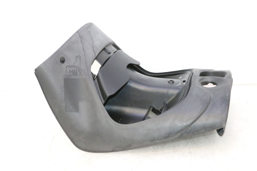 photo de INNER LEGSHIELD PIAGGIO ZIP IGET 4T 50 (2021 - 2023) - Fixing points details