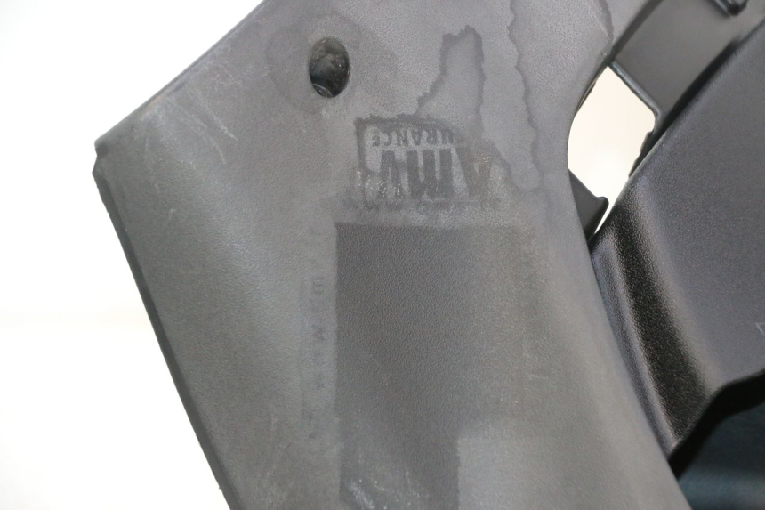 photo de INNER LEGSHIELD PIAGGIO ZIP IGET 4T 50 (2021 - 2023) - Surface and material condition