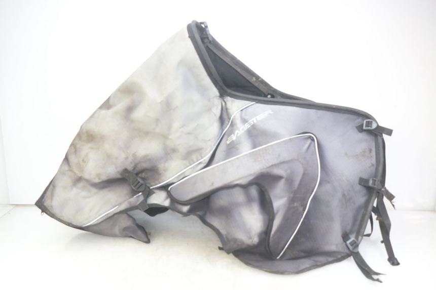 photo de PROTECTION APRON SUZUKI BURGMAN 650 (2002 - 2004) - Additional view of the item