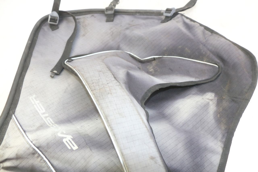 photo de PROTECTION APRON SUZUKI BURGMAN 650 (2002 - 2004) - Zoom on usage condition