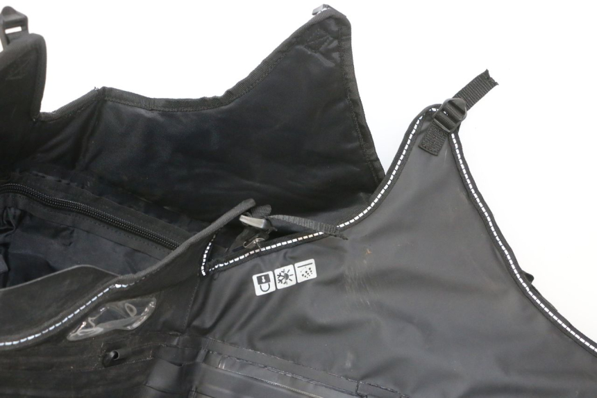 photo de LEG COVER PIAGGIO MP3 HPE 310 (2024 - 2025) - Supplementary product photo