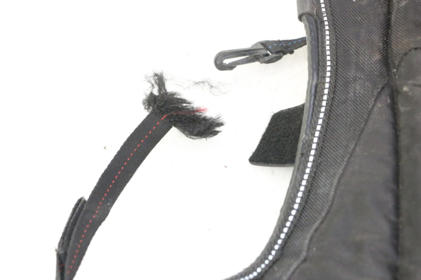 photo de LEG COVER PIAGGIO MP3 HPE 530 (2022 - 2026) - Distinctive features