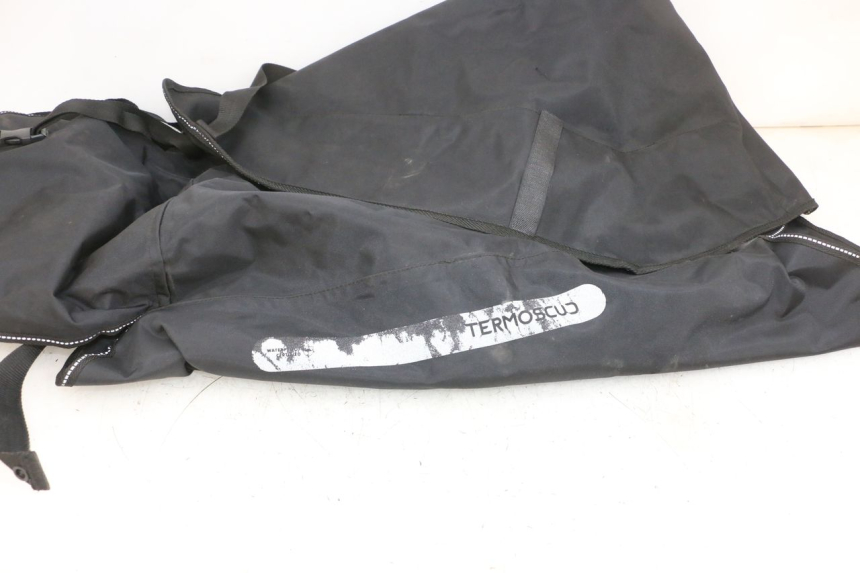 photo de LEG COVER PIAGGIO MP3 500 (2016 - 2018) - Alternative perspective