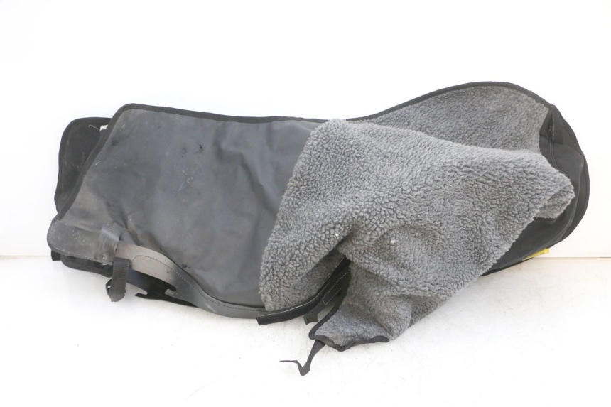 photo de LEG COVER PIAGGIO ZIP 4T 50 (2018 - 2020) - Zoom on usage condition
