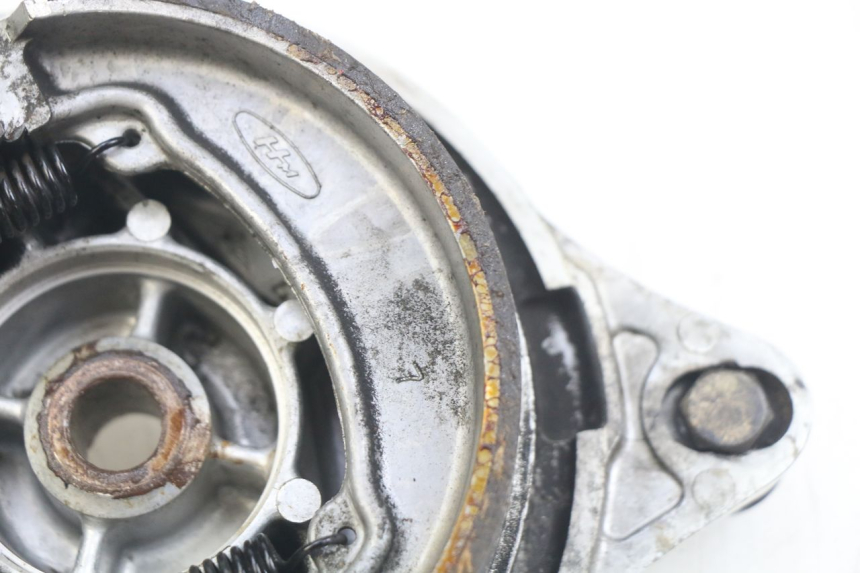 photo de REAR DRUM HONDA CM 125 (1983 - 2003) - Alternative perspective