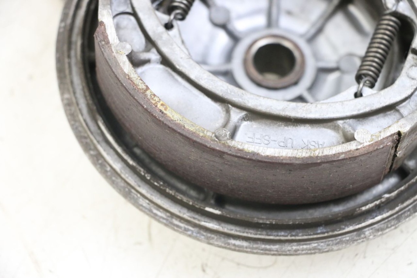 photo de Rear drum HYOSUNG GF 125 (2001 - 2005) - Component detail