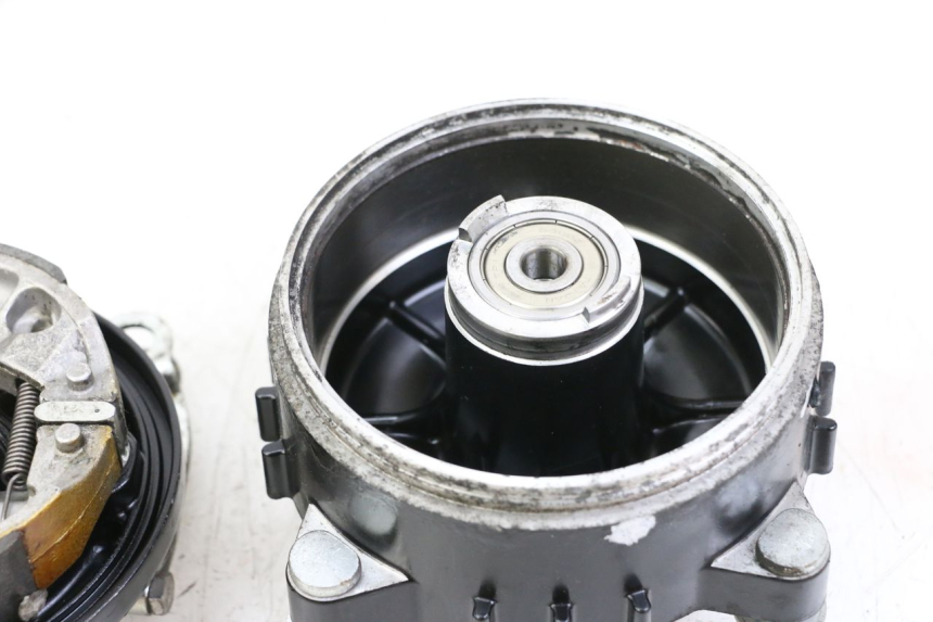 photo de FRONT BRAKE DRUM MBK OVETTO ONE 2T 50 (2013 - 2017) - Technical close-up