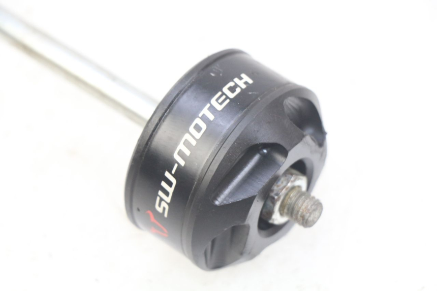 photo de ENGINE MOUNT HONDA CB R 1000 (2018 - 2023) - Technical close-up