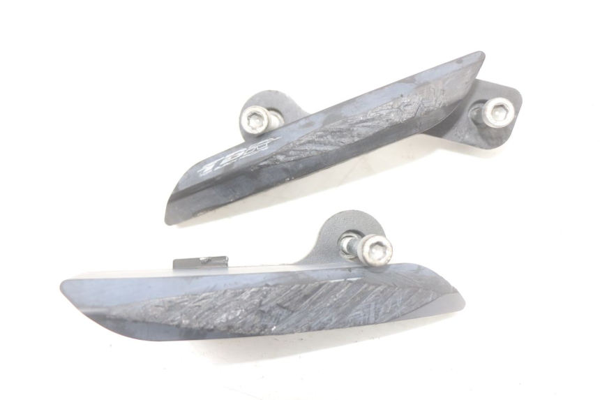 photo de ENGINE SLIDER SUZUKI GSR 750 (2011 - 2017) - Component detail