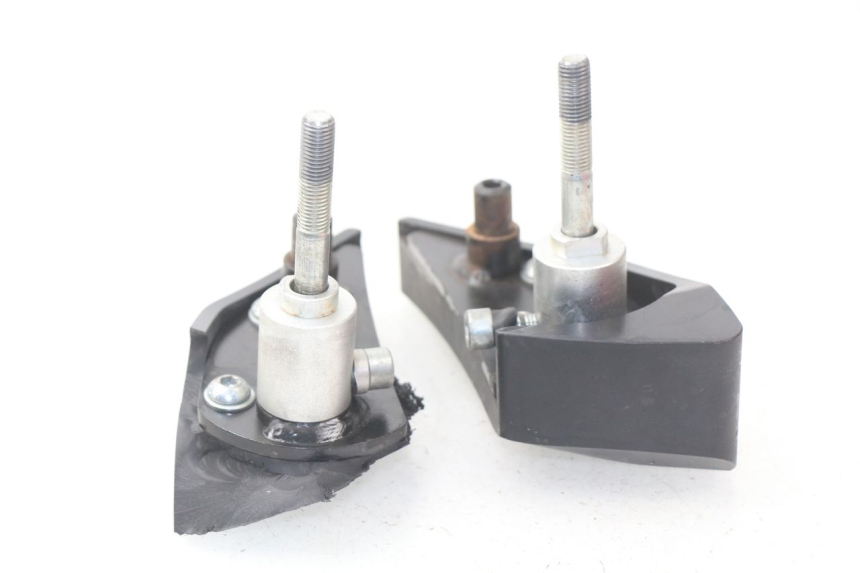 photo de ENGINE SLIDER SUZUKI GSX-R GSXR K16 1000 (2012 - 2016) - Alternative perspective