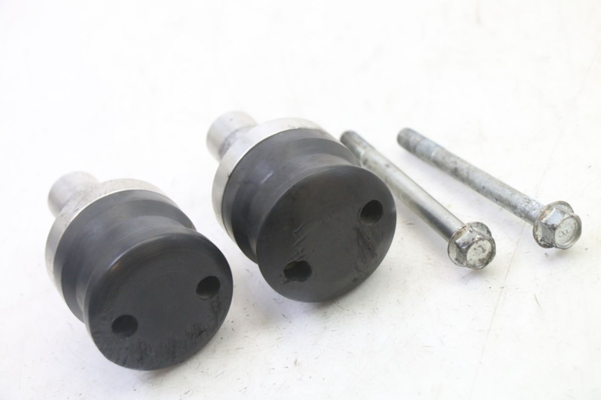 photo de ENGINE SLIDER SUZUKI SV S 650 (2003 - 2009) - Technical close-up