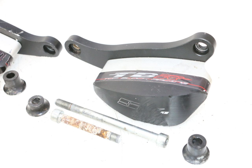 photo de ENGINE SLIDER SUZUKI SV S 650 (2003 - 2009) - Additional view of the item