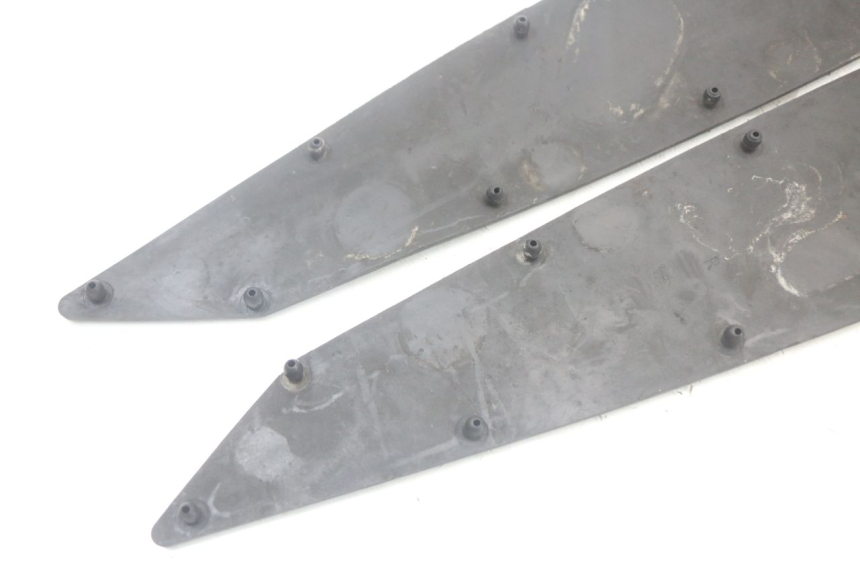 photo de FOOTBOARD MAT QUADRO 3D S 350 (2013 - 2018) - Fixing points details