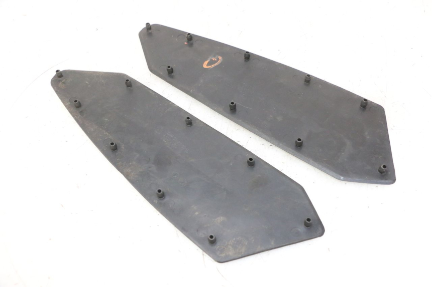 photo de FLOOR PANEL RUBBER QUADRO 4 4D 350 (2015 - 2018) - Component detail