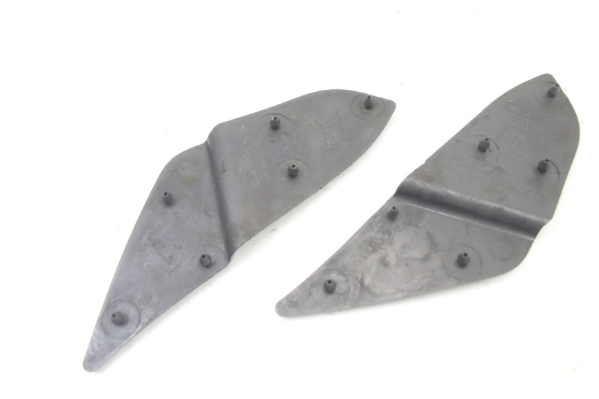 photo de FOOTBOARD MAT APRILIA ATLANTIC 125 (2003 - 2009) - Zoom on usage condition