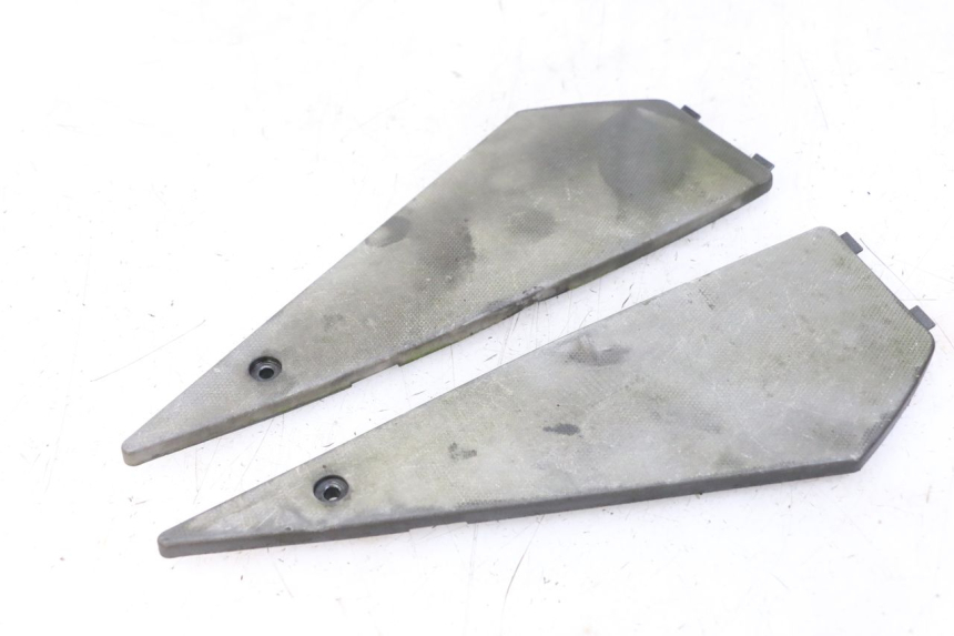 photo de FLOOR PANEL RUBBER APRILIA SR MOTARD 50 (2012 - 2018) - Main view