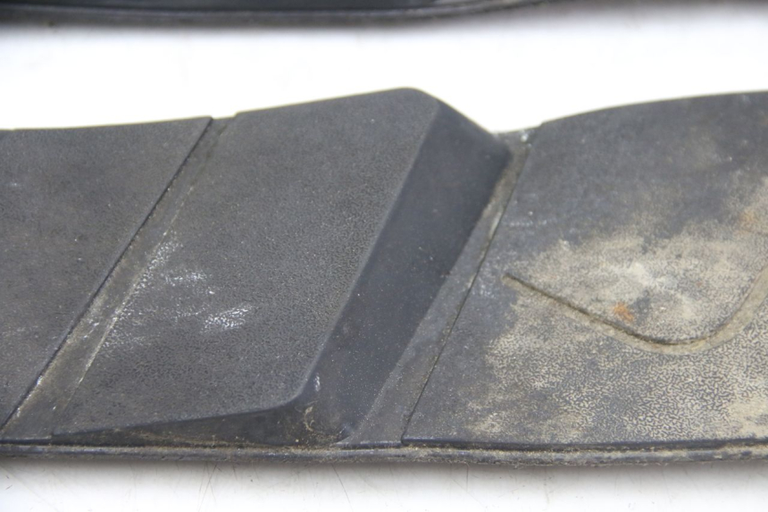 photo de FOOTBOARD MAT APRILIA ATLANTIC 500 (2002 - 2003) - Component zoom