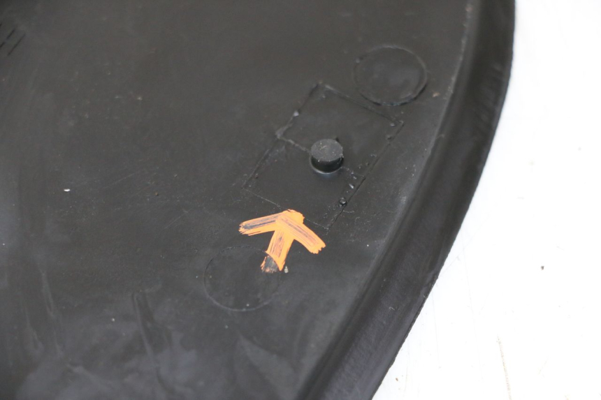 photo de FLOOR PANEL RUBBER BMW C1 125 (2000 - 2003) - Alternative perspective
