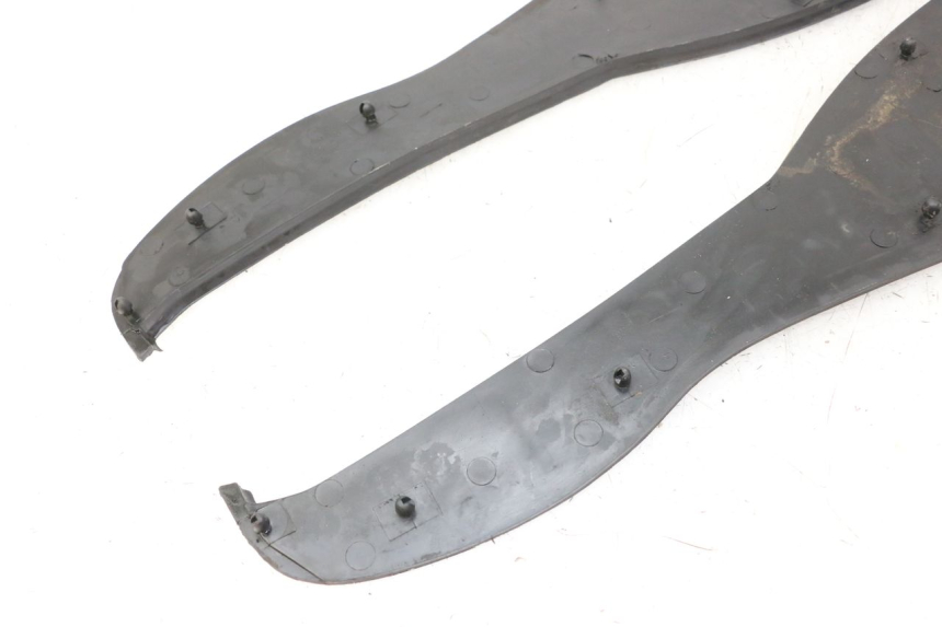 photo de FLOOR PANEL RUBBER BMW C1 125 (2000 - 2003) - Product overview