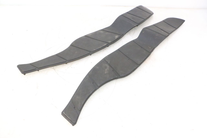 photo de FLOOR PANEL RUBBER SUZUKI BURGMAN 125 (2007 - 2014) - Main view