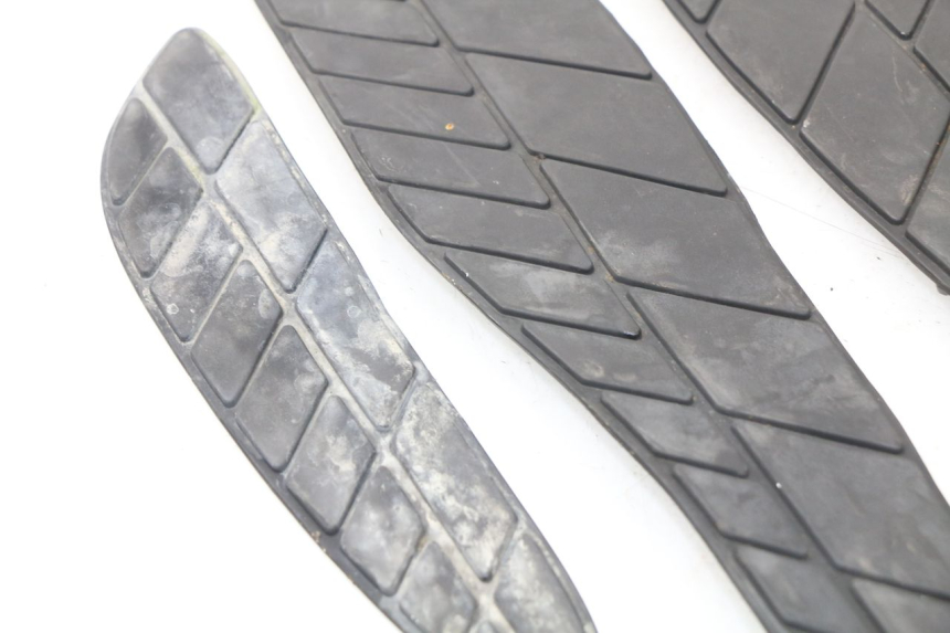 photo de FLOOR PANEL RUBBER ERIDER CARGO 1 (2009 - 2018) - Fixing points details