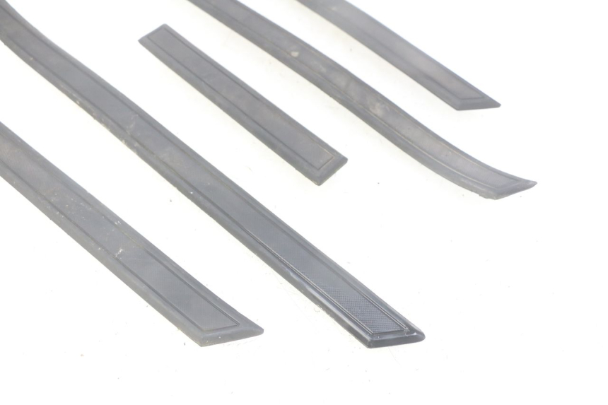 photo de FOOTBOARD MAT PEUGEOT DJANGO 2T 50 (2014 - 2019) - Zoom on usage condition