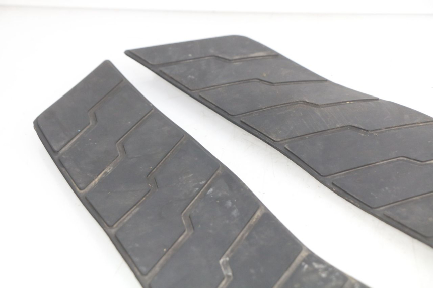 photo de FOOTBOARD MAT HONDA FES PANTHEON 2T 125 (1998 - 2002) - Product overview