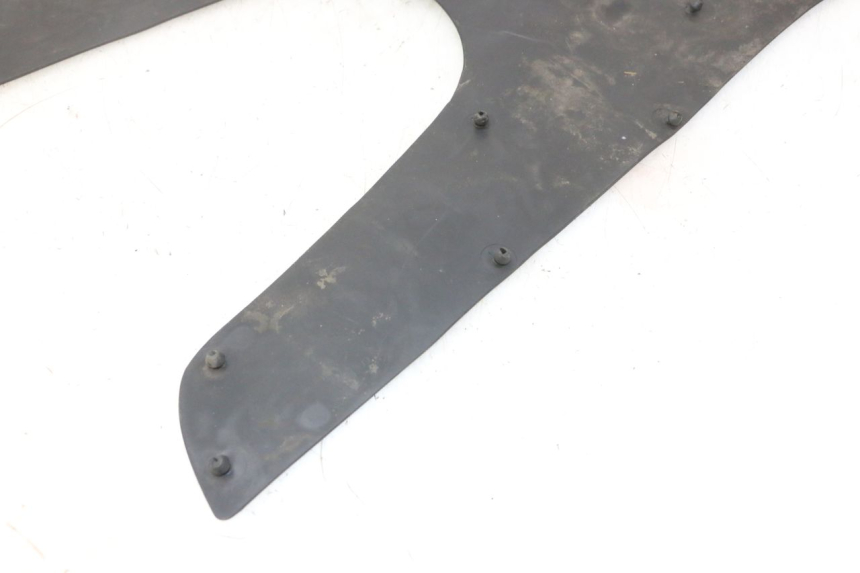 photo de FLOOR PANEL RUBBER KYMCO GRAND DINK 125 (2002 - 2007) - Product overview