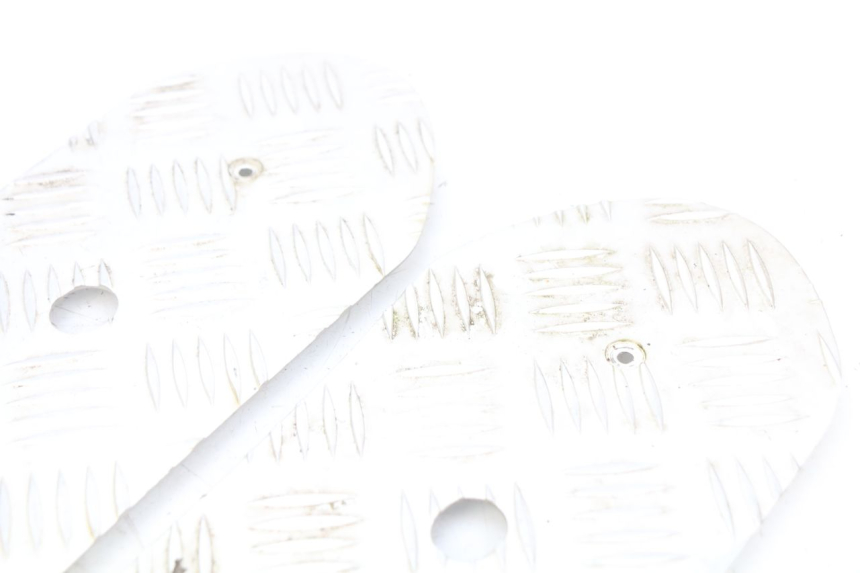 photo de FOOTBOARD MAT PEUGEOT KISBEE 2T 50 (2010 - 2017) - Technical close-up