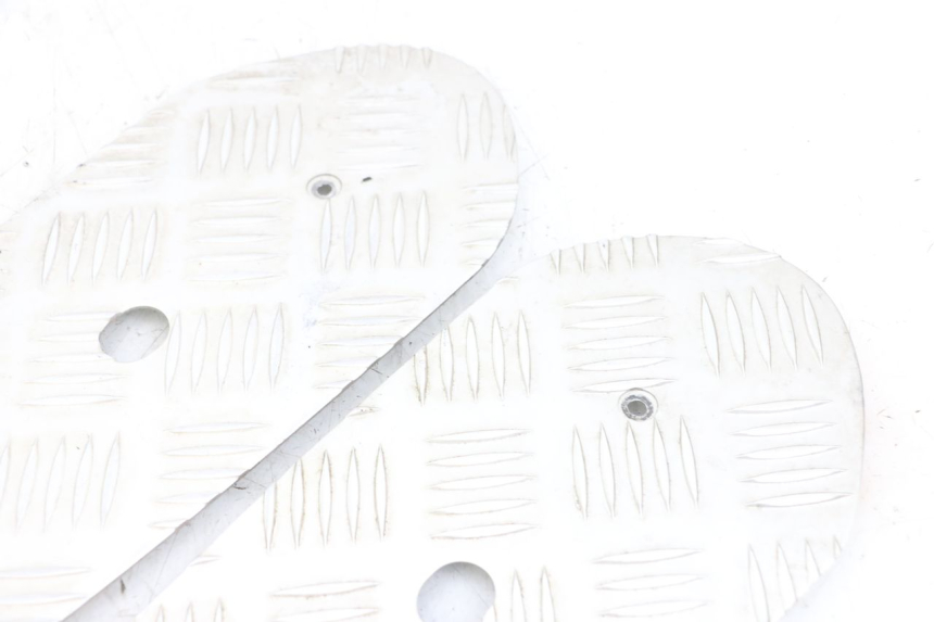 photo de FOOTBOARD MAT PEUGEOT KISBEE 4T 50 (2018 - 2022) - Product overview