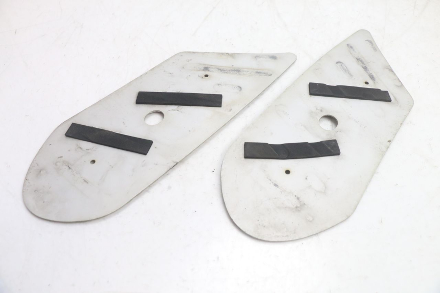 photo de FOOTBOARD MAT PEUGEOT KISBEE 4T 50 (2018 - 2022) - Zoom on usage condition
