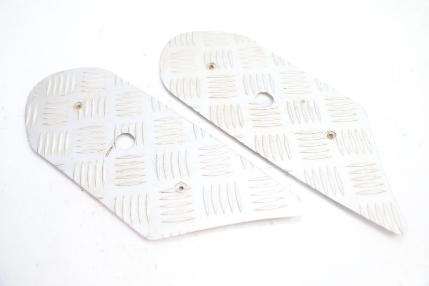 photo de FOOTBOARD MAT PEUGEOT KISBEE 4T 50 (2018 - 2022) - Main view