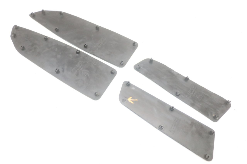 photo de FOOTBOARD MAT KYMCO X-TOWN XTOWN 125 (2016 - 2021) - Technical close-up