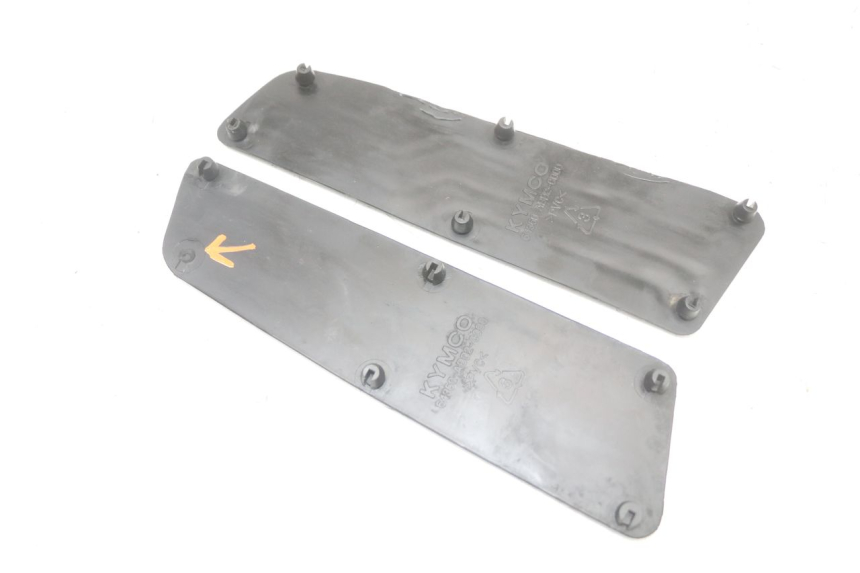 photo de FOOTBOARD MAT KYMCO X-TOWN XTOWN 125 (2016 - 2021) - Fixing points details