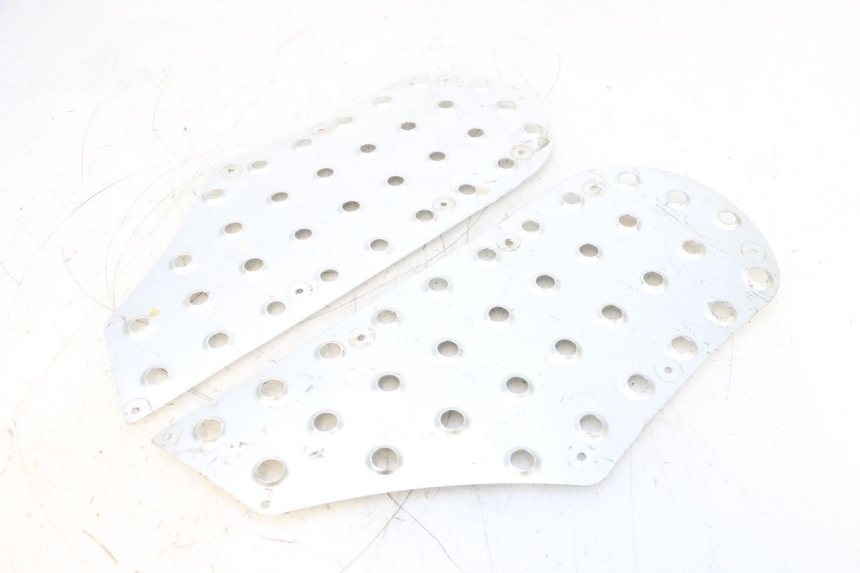 photo de FLOOR PANEL RUBBER KEEWAY MATRIX RX9 125 (2006 - 2007) - Main view