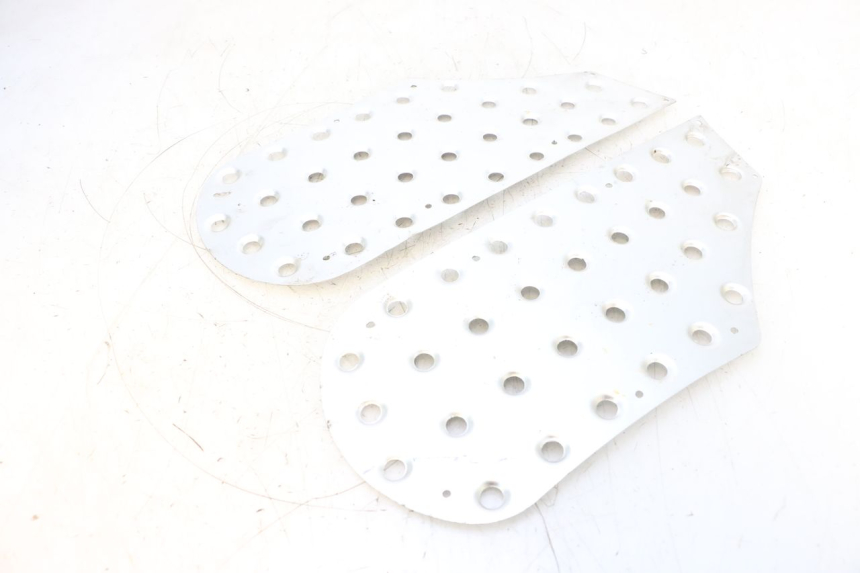 photo de FLOOR PANEL RUBBER KEEWAY MATRIX RX9 125 (2006 - 2007) - Component detail