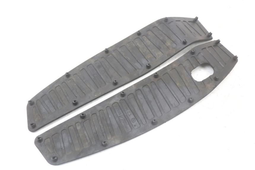 photo de FLOOR PANEL RUBBER PIAGGIO MP3 HPE 350 (2018 - 2020) - Markings and original references